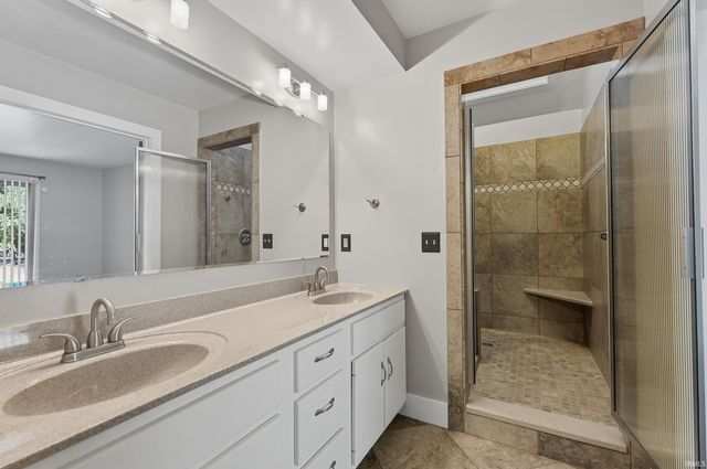 521 Stockade Drive, Fort Wayne, IN 46825