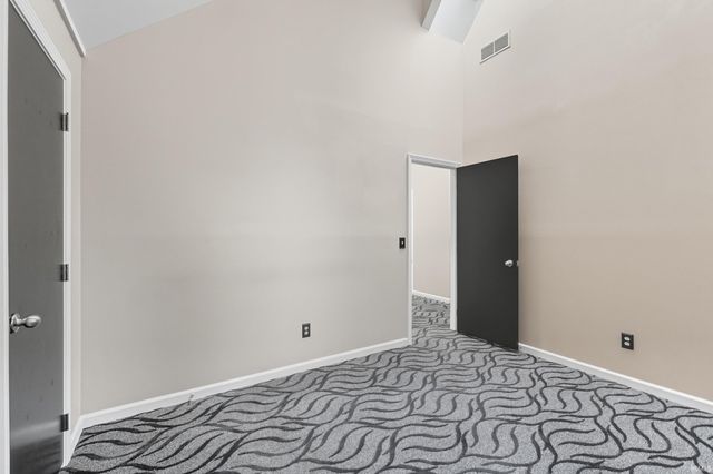 521 Stockade Drive, Fort Wayne, IN 46825