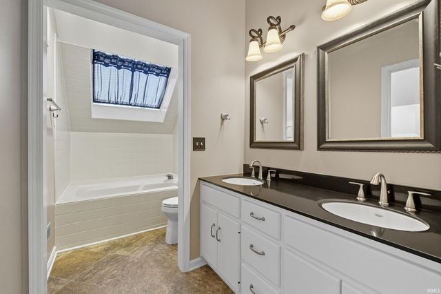 521 Stockade Drive, Fort Wayne, IN 46825