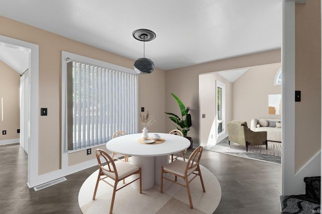 521 Stockade Drive, Fort Wayne, IN 46825