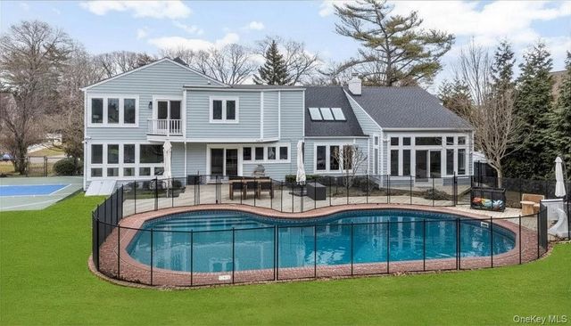 1040 Links Road, Woodmere, NY 11598