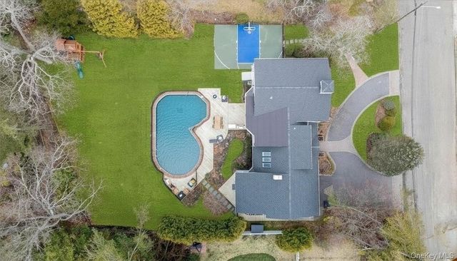 1040 Links Road, Woodmere, NY 11598