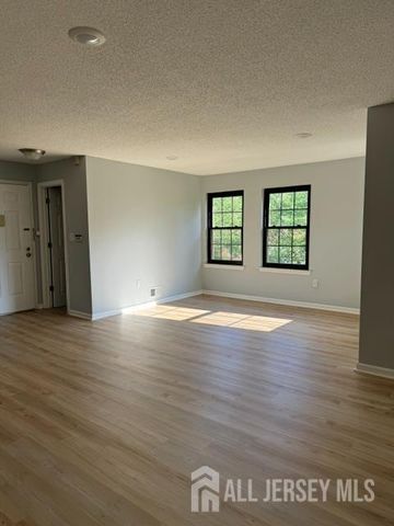 184 Wycoff Way, East Brunswick, NJ 08816