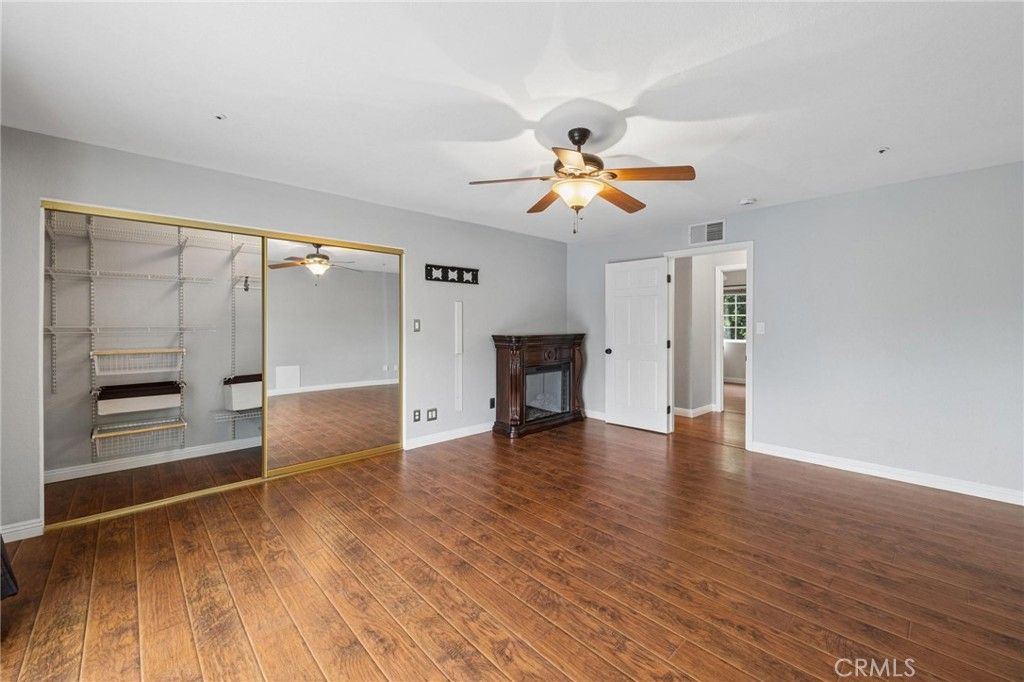 Image 21 of property listing at 9319 Rowell, Chatsworth, CA 91311