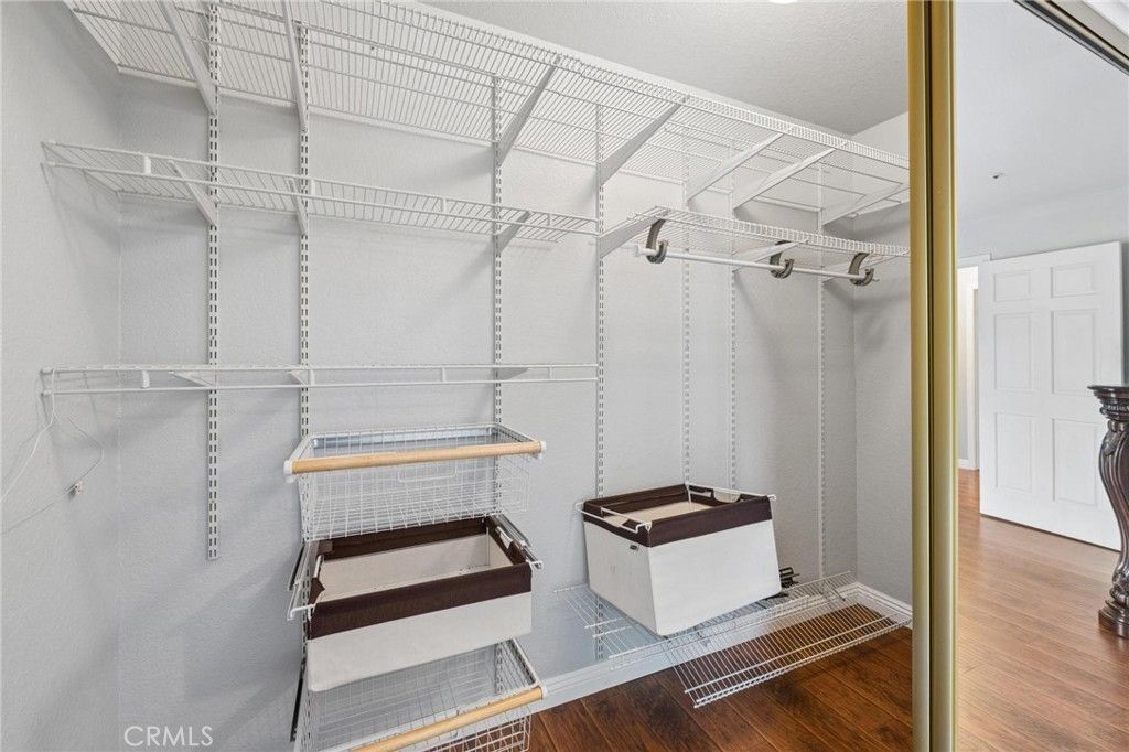 Image 22 of property listing at 9319 Rowell, Chatsworth, CA 91311