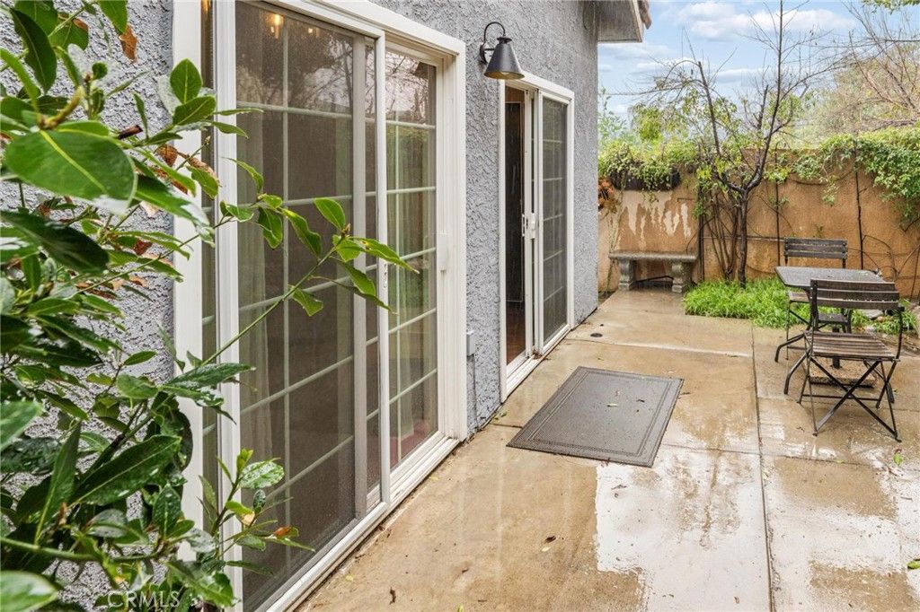 Image 32 of property listing at 9319 Rowell, Chatsworth, CA 91311