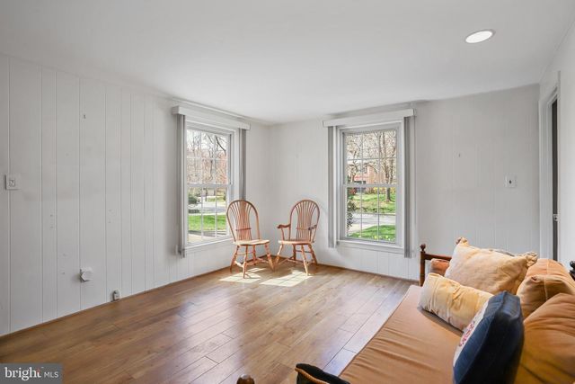 11209 FARMLAND DR, Rockville, MD 20852
