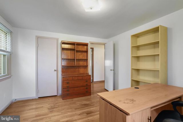 11209 FARMLAND DR, Rockville, MD 20852