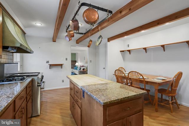 11209 FARMLAND DR, Rockville, MD 20852
