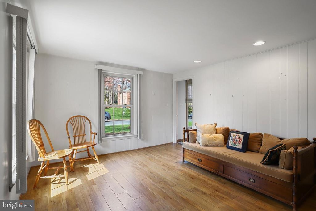Image 29 of property listing at 11209 FARMLAND DR, Rockville, MD 20852