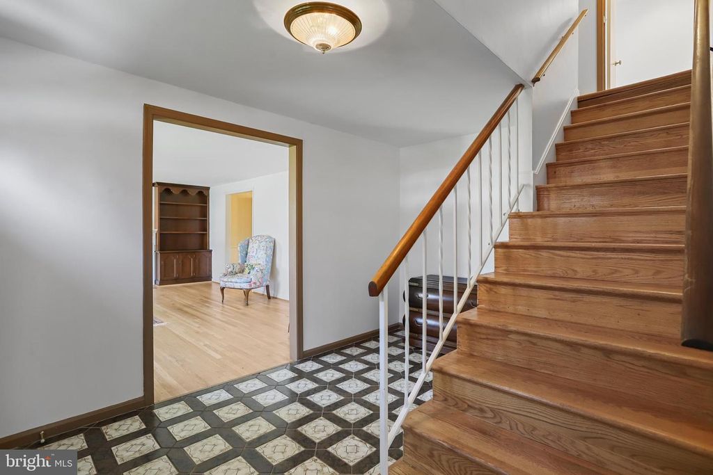 Image 31 of property listing at 11209 FARMLAND DR, Rockville, MD 20852