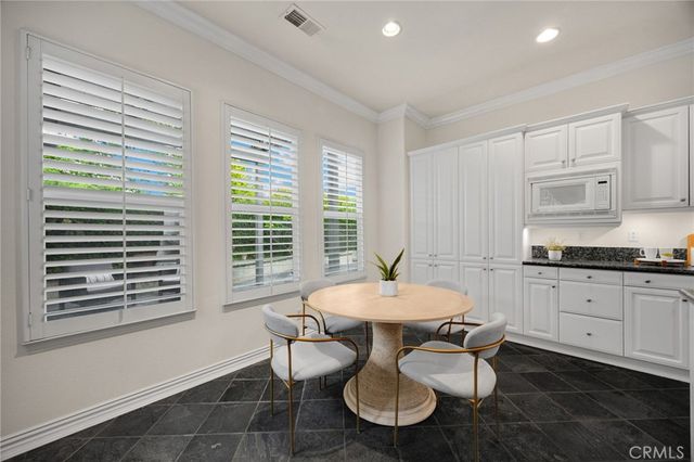 8040 Corte Sasafras, Carlsbad, CA 92009