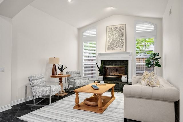 8040 Corte Sasafras, Carlsbad, CA 92009