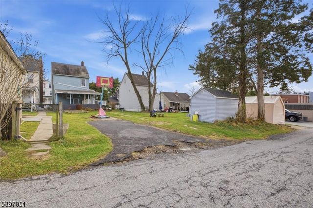 451 Pursel St, Phillipsburg Town, NJ 08865