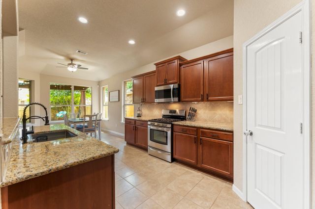 119 Winslow Hill Place, Montgomery, TX 77316