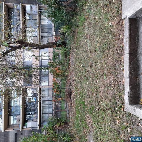 243 46th Street, Union City, NJ 07087