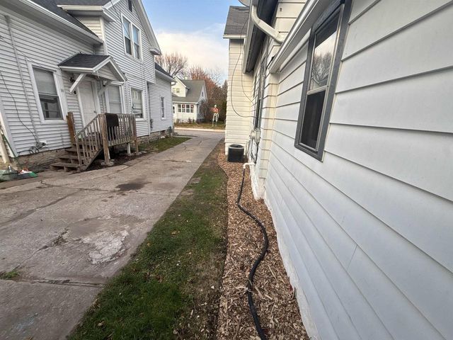 809 CORA STREET, Green Bay, WI 54303