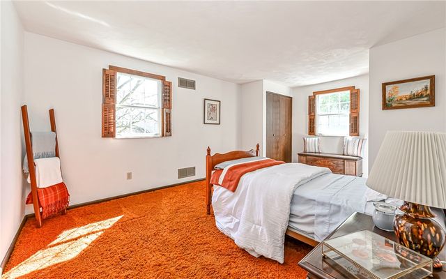 110 Weaver Drive, Shaler, PA 15116