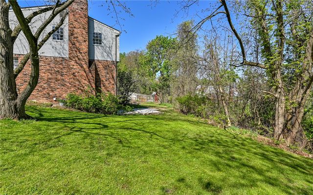 110 Weaver Drive, Shaler, PA 15116