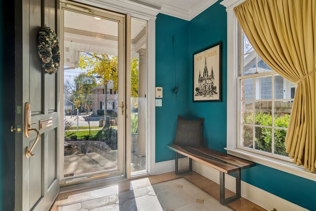 320 Washington Street, Barrington, IL 60010