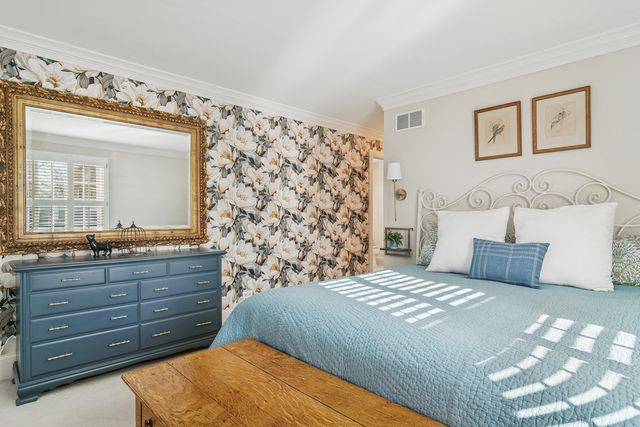 320 Washington Street, Barrington, IL 60010