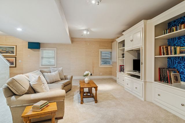 320 Washington Street, Barrington, IL 60010