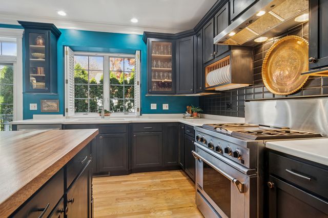 320 Washington Street, Barrington, IL 60010