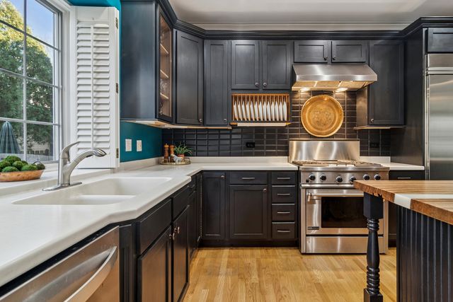 320 Washington Street, Barrington, IL 60010