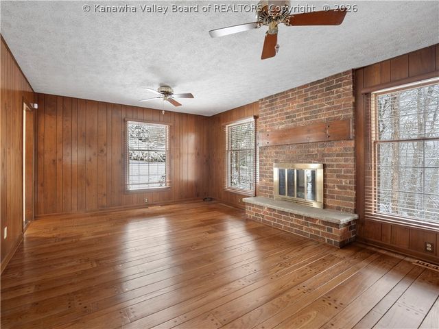 924 Harmony Lane, South Charleston, WV 25303