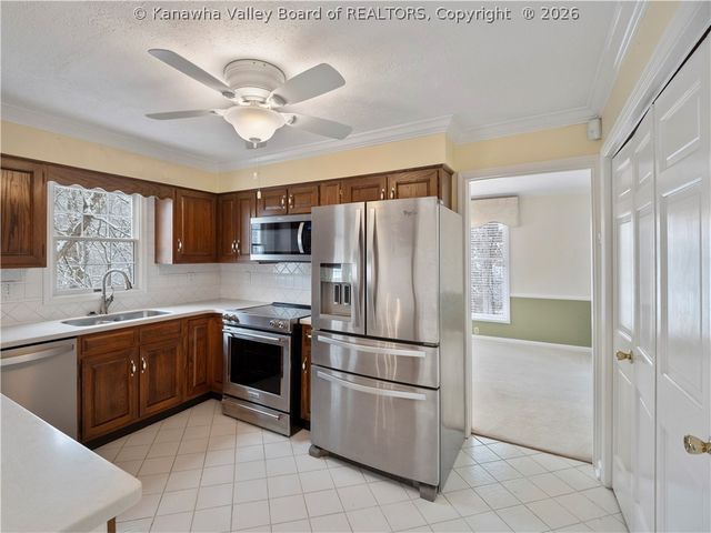 924 Harmony Lane, South Charleston, WV 25303