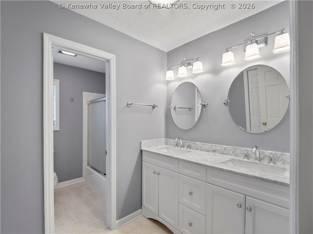 924 Harmony Lane, South Charleston, WV 25303