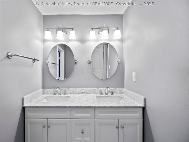 924 Harmony Lane, South Charleston, WV 25303