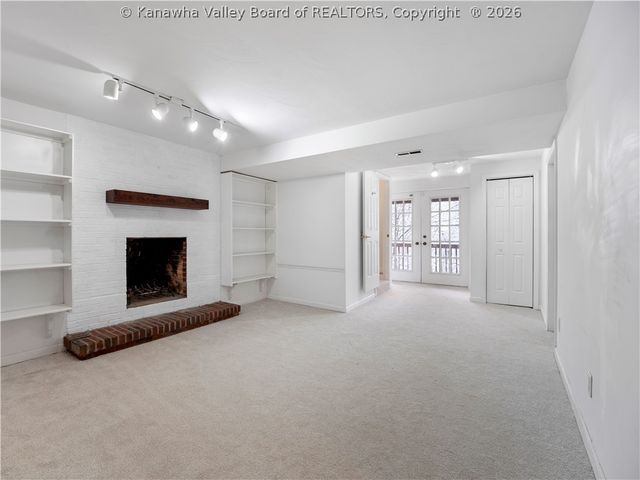 924 Harmony Lane, South Charleston, WV 25303