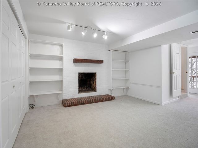 924 Harmony Lane, South Charleston, WV 25303