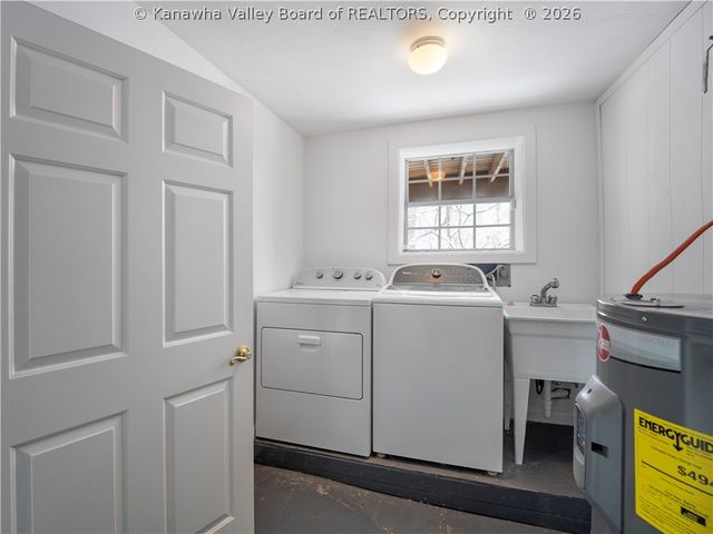 924 Harmony Lane, South Charleston, WV 25303