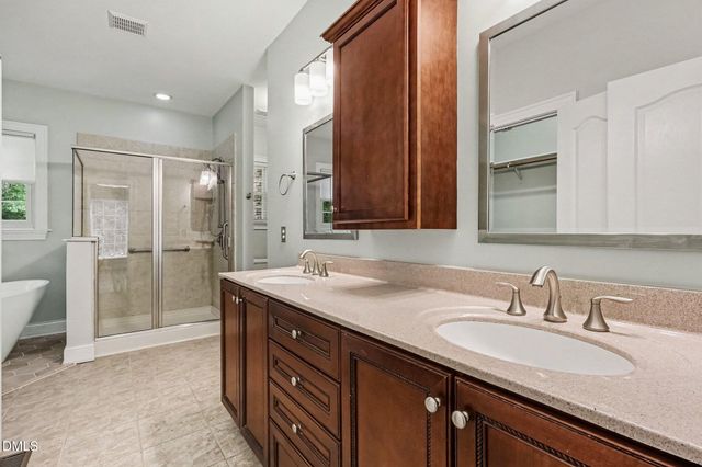 4808 Stoneyoak Lane, Raleigh, NC 27610