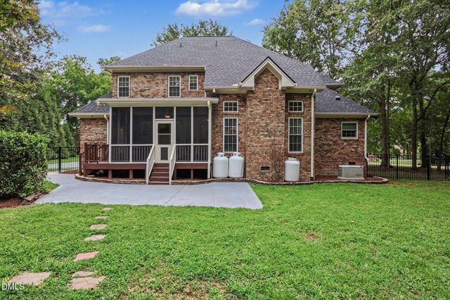 4808 Stoneyoak Lane, Raleigh, NC 27610