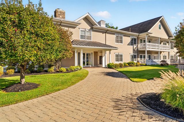 6201 Fred Ill Jr Court, Pearl River, NY 10965