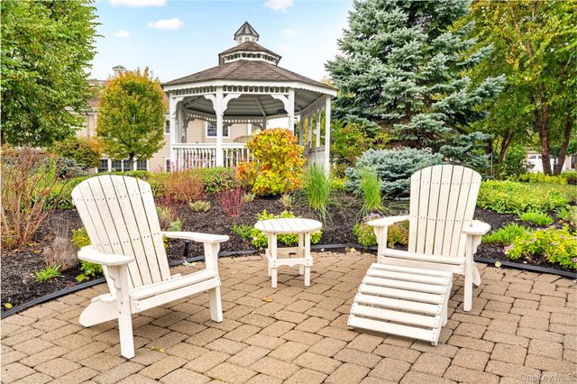 6201 Fred Ill Jr Court, Pearl River, NY 10965