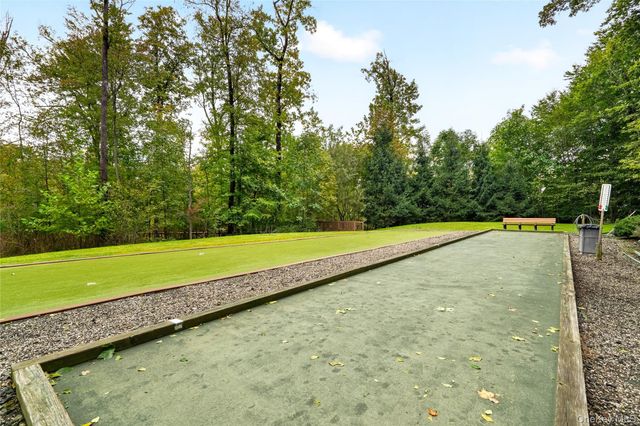 6201 Fred Ill Jr Court, Pearl River, NY 10965