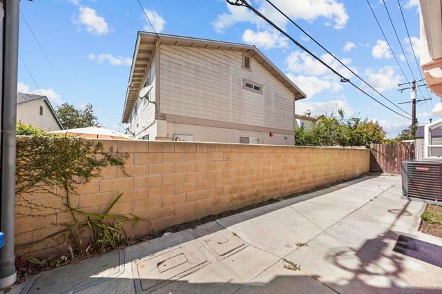 8659 Moody, Cypress, CA 90630