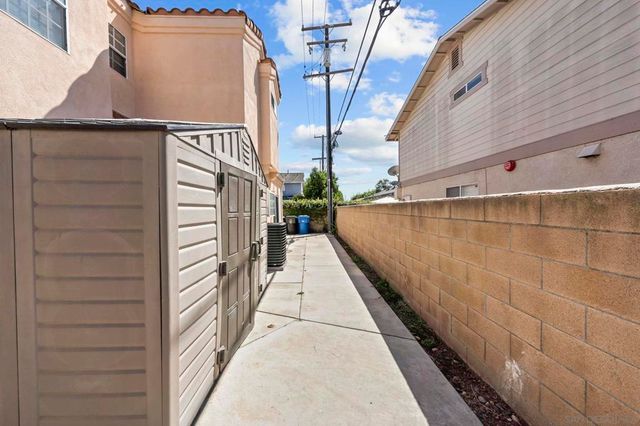 8659 Moody, Cypress, CA 90630