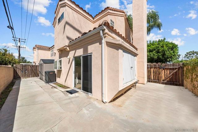 8659 Moody, Cypress, CA 90630