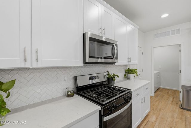 7867 S Walnutview Drive, Tucson, AZ 85757