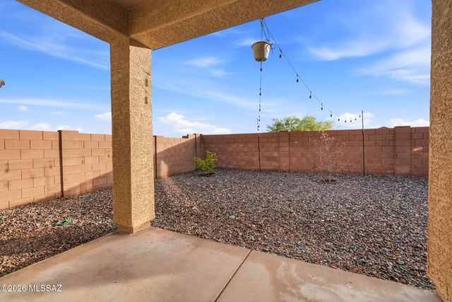 7867 S Walnutview Drive, Tucson, AZ 85757