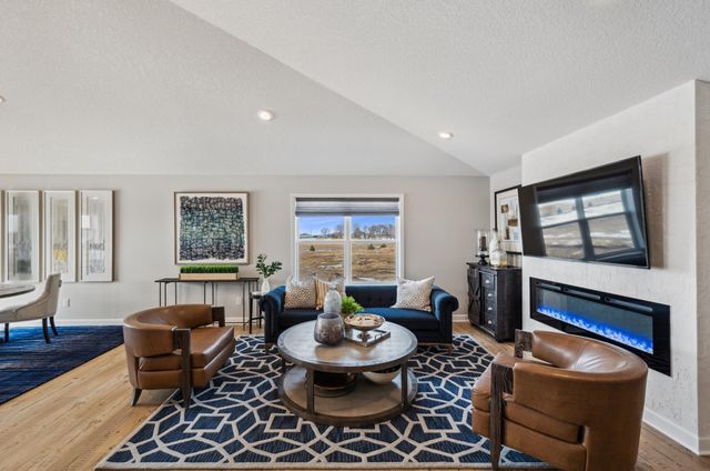 10871 Hemingway Avenue S, Cottage Grove, MN 55016