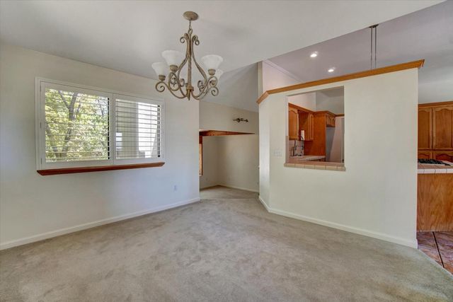 3134 Woodleigh Ln, Cameron Park, CA 95682