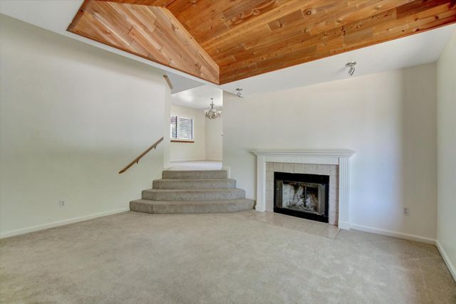 3134 Woodleigh Ln, Cameron Park, CA 95682