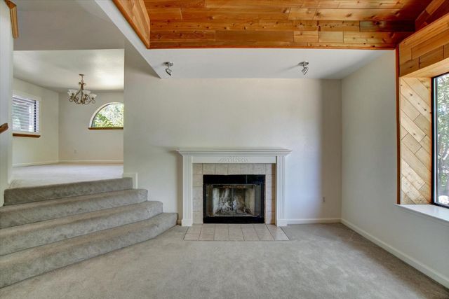 3134 Woodleigh Ln, Cameron Park, CA 95682