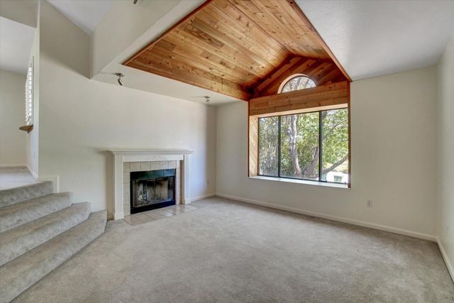3134 Woodleigh Ln, Cameron Park, CA 95682